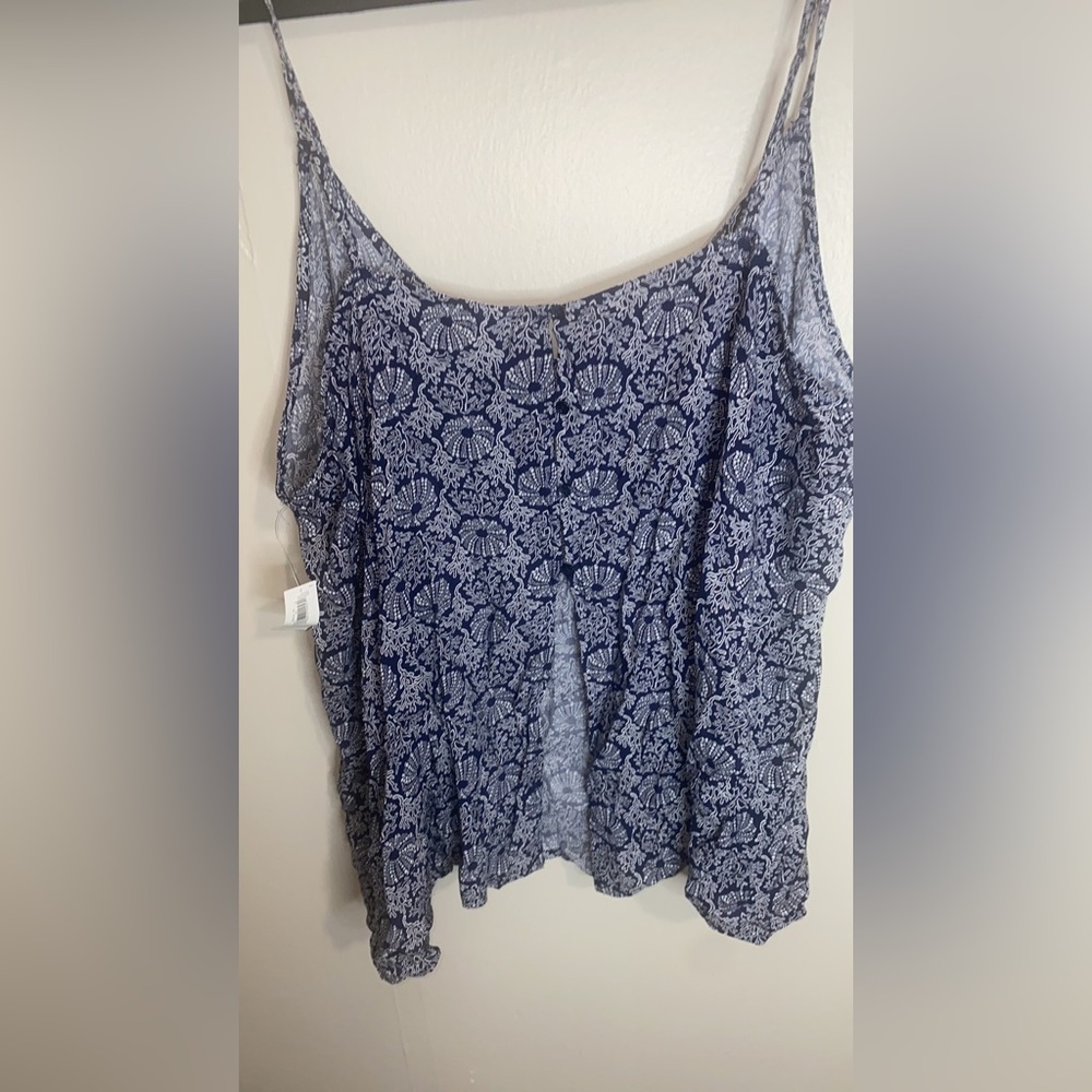 🪿Adorable NWT Blue top! - Picture 4 of 6